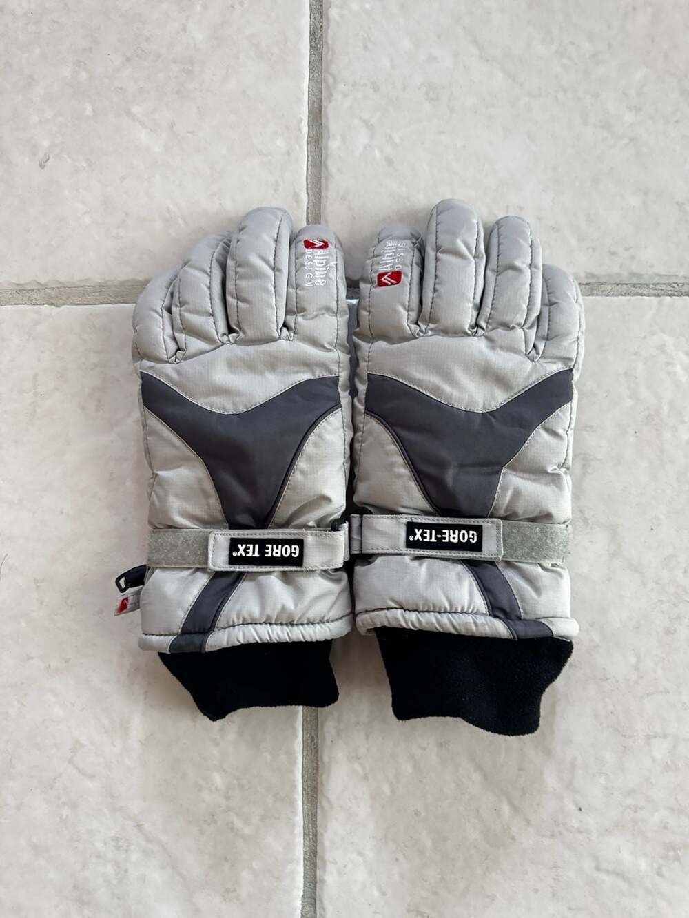 Alpine Design Gore-Tex Winter Ski Gloves Gray Black